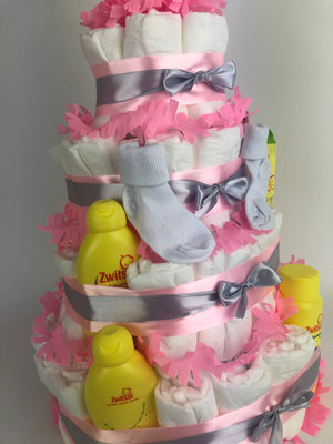 Zwitsal luiertaart meisje 4-laags roze (ideaal voor babyshower, kraam- en geboortecadeau)